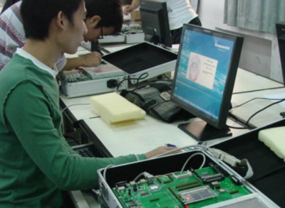 計算機(jī)科學(xué)與技術(shù)專業(yè)方向解析 軟件開發(fā)（.NET/Java）與計算機(jī)軟件技術(shù)服務(wù)